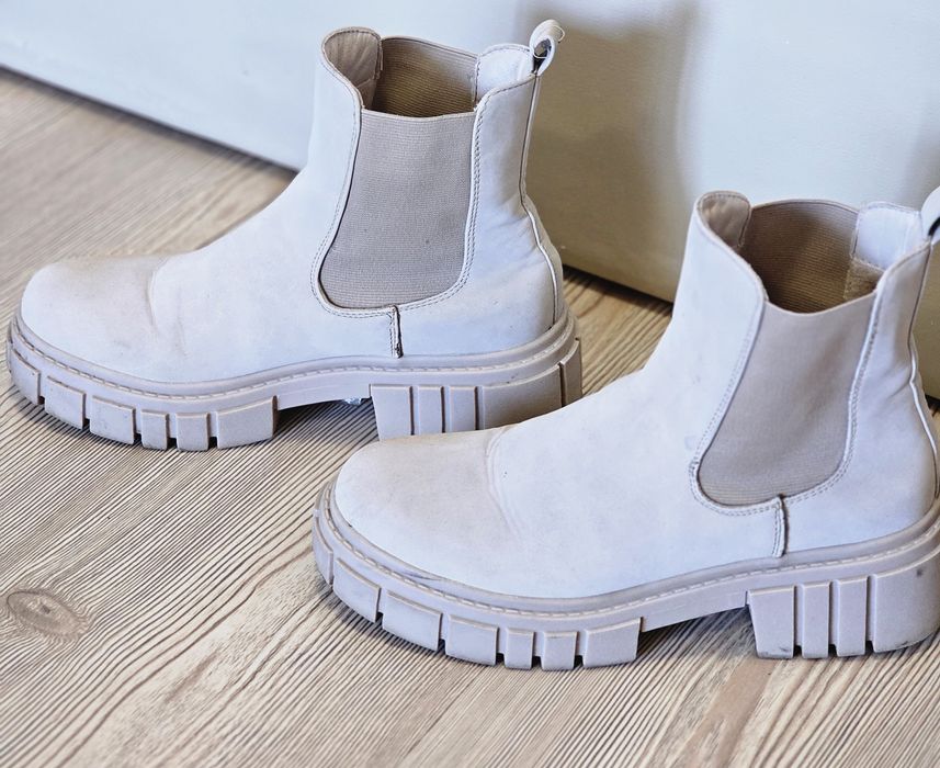 Дамски зимни боти - намалени!!!