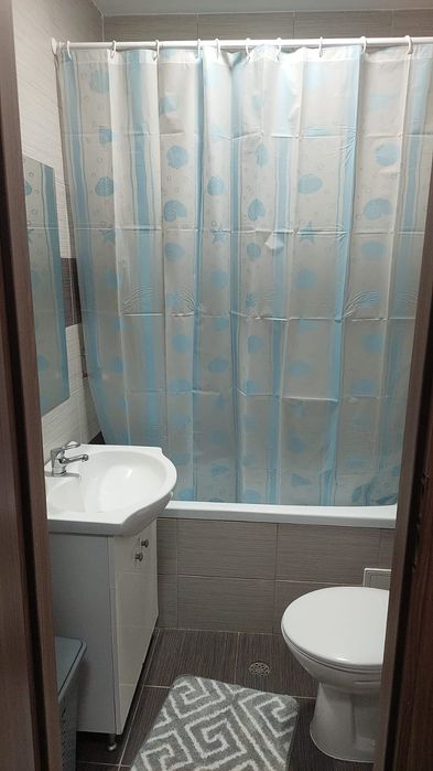 Apartament o camera la casa