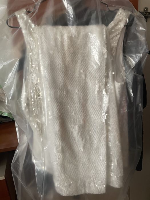 Костюм белого цвета