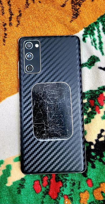 Samsung s20fe satiladi baxasi kelsili 
2 sim imden otpgen 6/128 Gb 
Ja