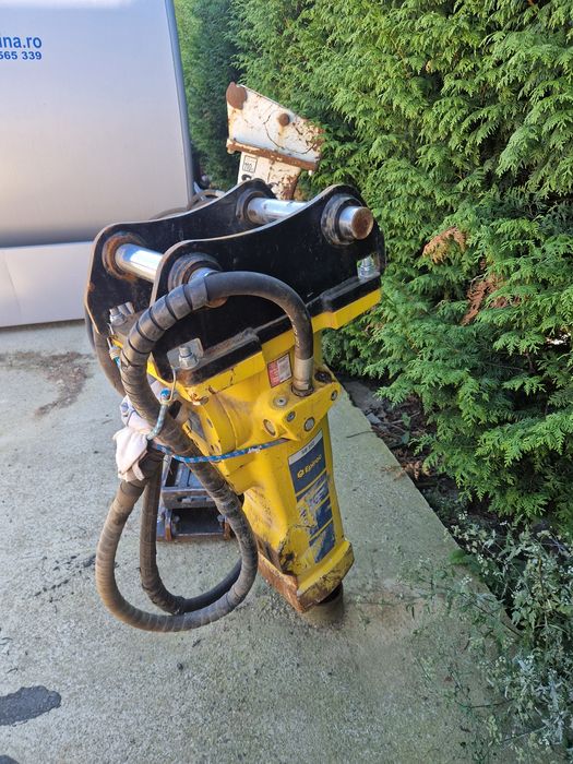 Ciocan hidraulic miniexcavator