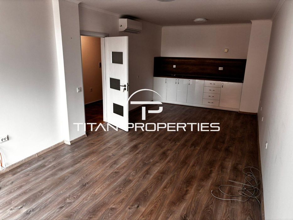 Дава се под наем Офис в Бургас, Център - 63 кв.м за 747.66 € - Снимка #6