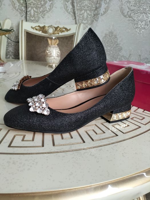 Продам новые туфли