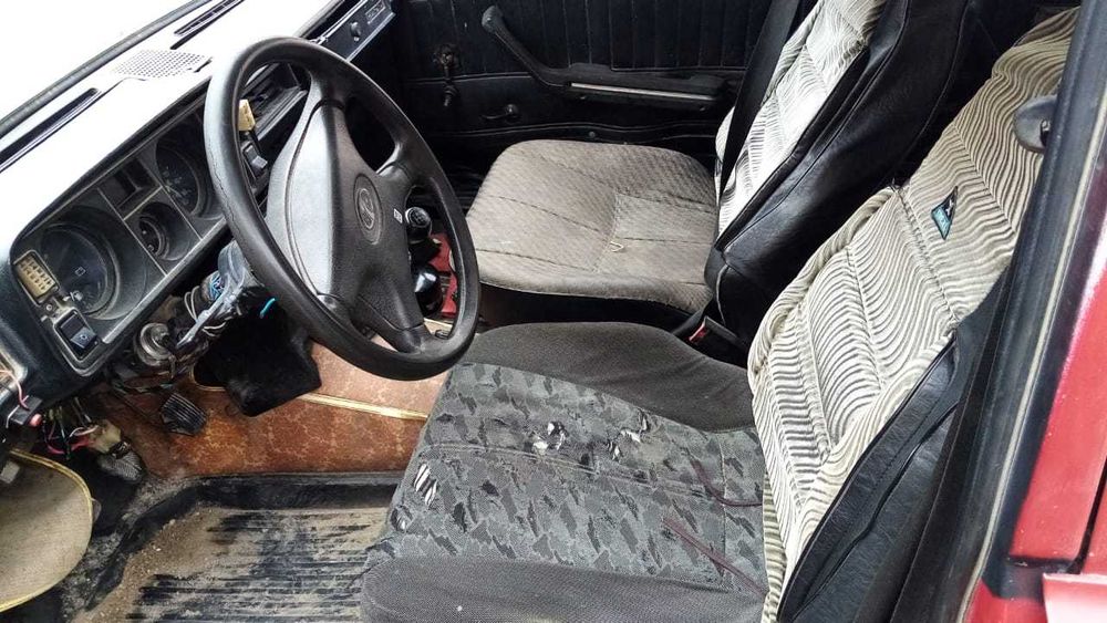 Продаётся ВАЗ 2104.