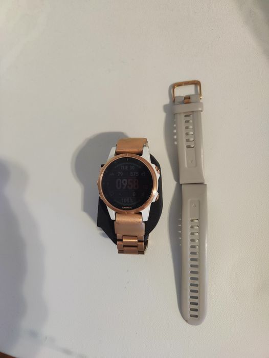 Garmin Fēnix 6x pro solar, Fēnix 5s plus  gold, Kalenji Onmove 500 gps