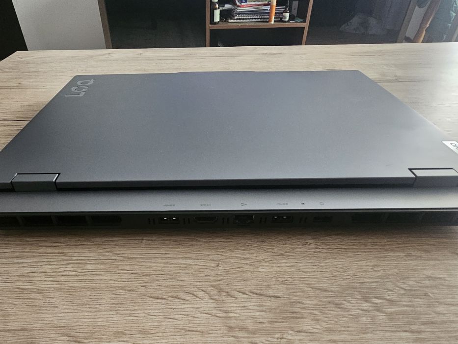 Laptop gaming Lenovo LOQ 15IRX9