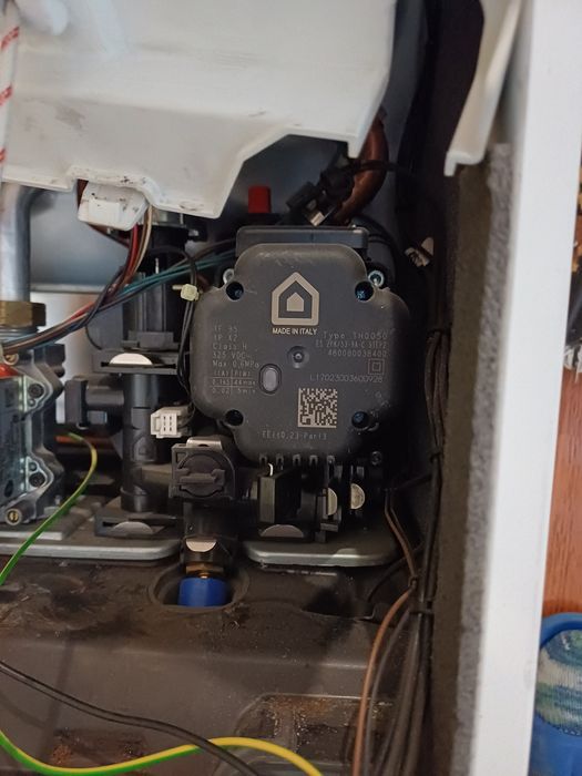 Vindem pompe recirculare WILO,  Ener Plus. Grundfos.