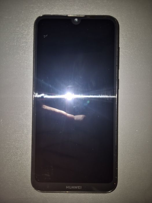Huawei Y7 2019 .