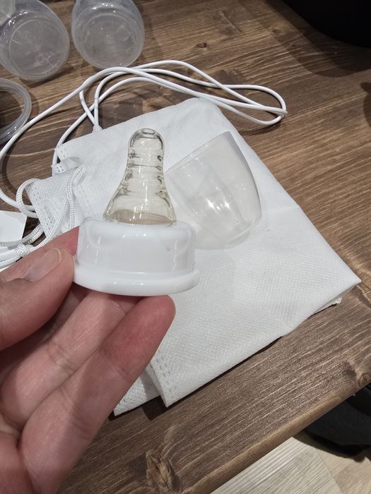 Молокоотсос Mom Help BP210 в идеале с вкладышами