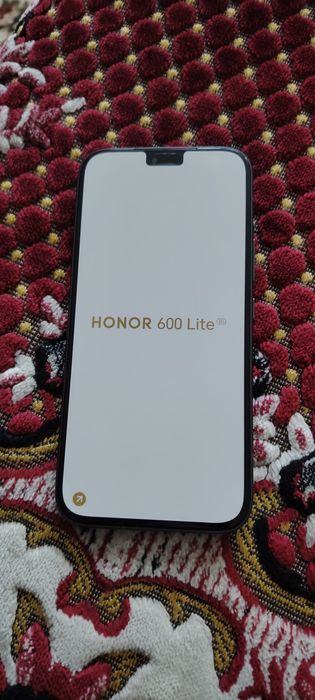 Vând telefon Honor 600 Lite.Starea nou .