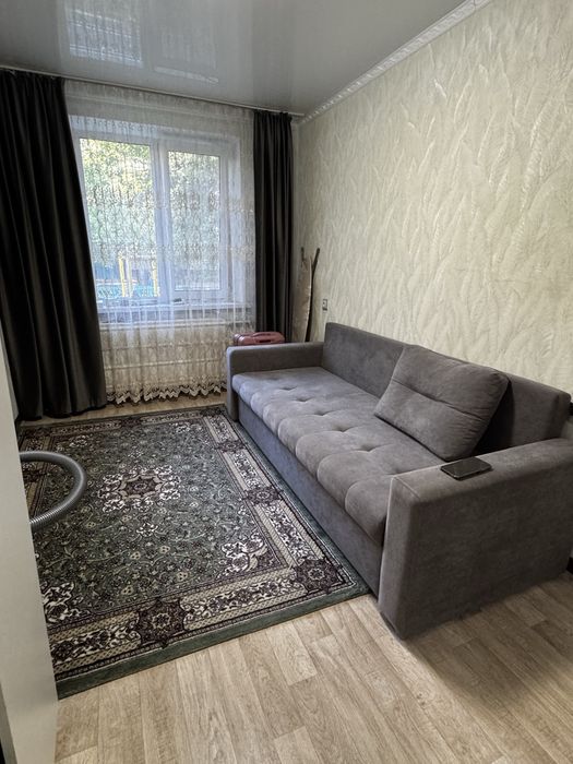 Продам 2-х комн квартиру  в 20-м мкр