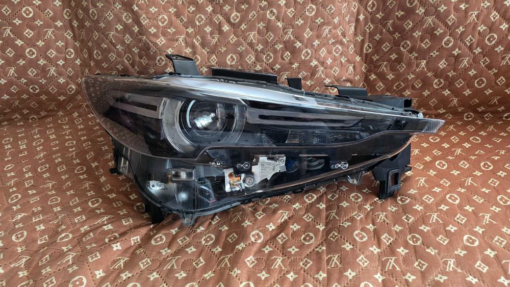 Фарове за Mazda CX5 (2017 - 2022)