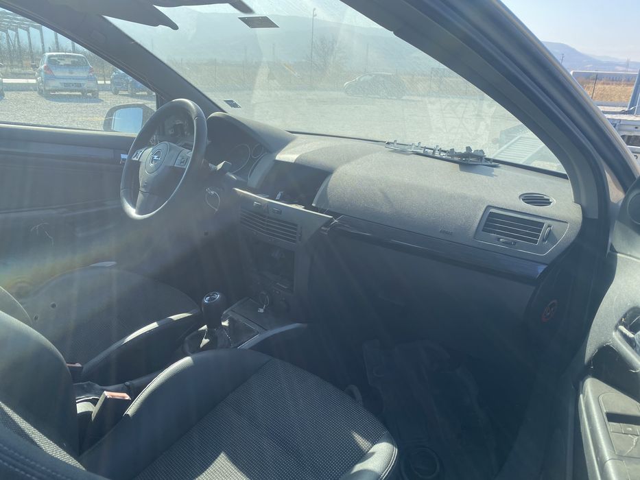 Опел астра хаш 1.7 дизел 101кс на части Opel Astra H 1.7 CDTI 101кс