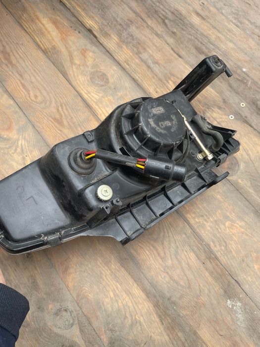 Фары Hyundai Lantra J1