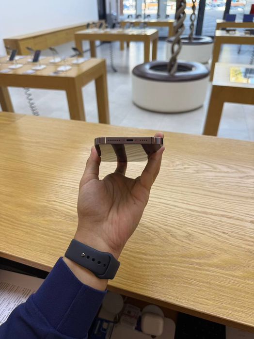 Srochno ! Iphone 14 pro max yaxshi xolatda