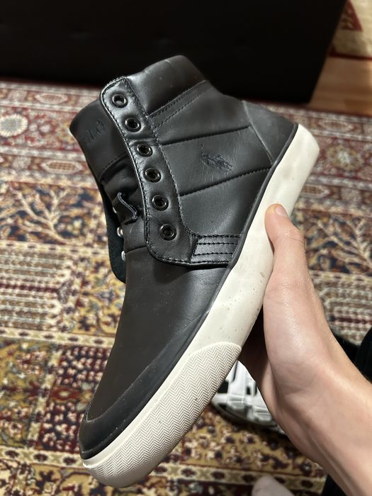Adidasi polo isaak