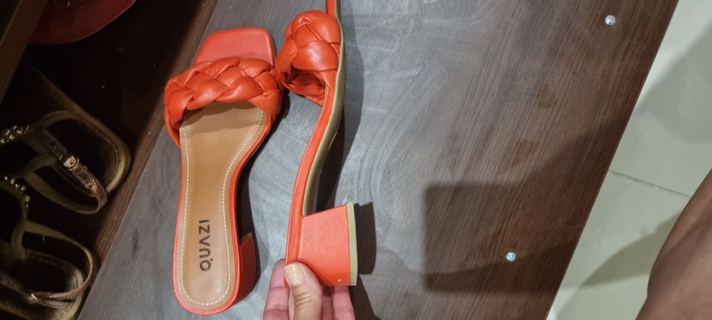 Чехли в корал Quazi. Черни с камъни.Меки чехли.Черни Luciano Baraccini