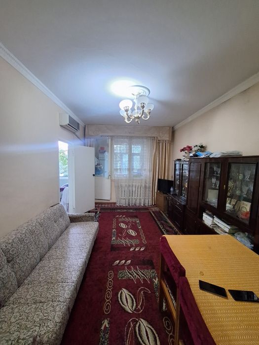 Продаётся 2 комнатная квартира Мирзо Улугбекский район массив Ялангач