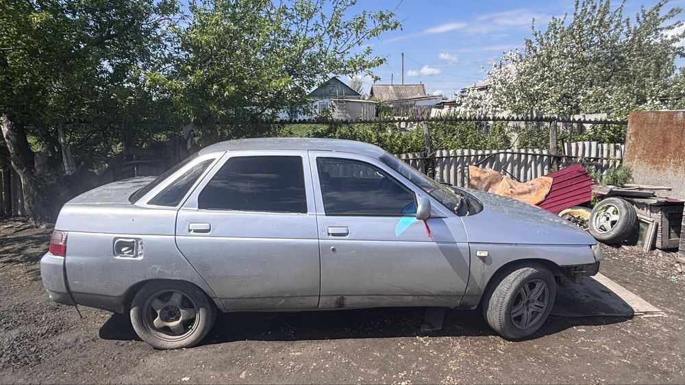 продам ваз 2110 (десятку)