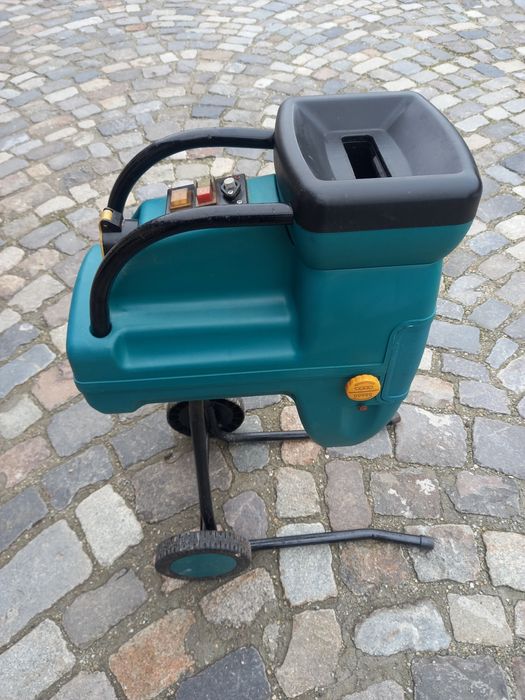 Tocatoare crengi, resturi vegetale