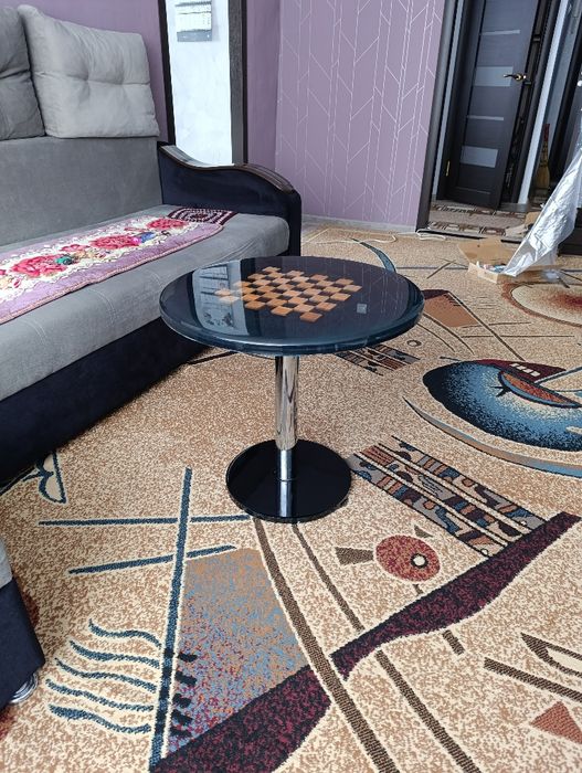 Столик кофейный (интерьерный)