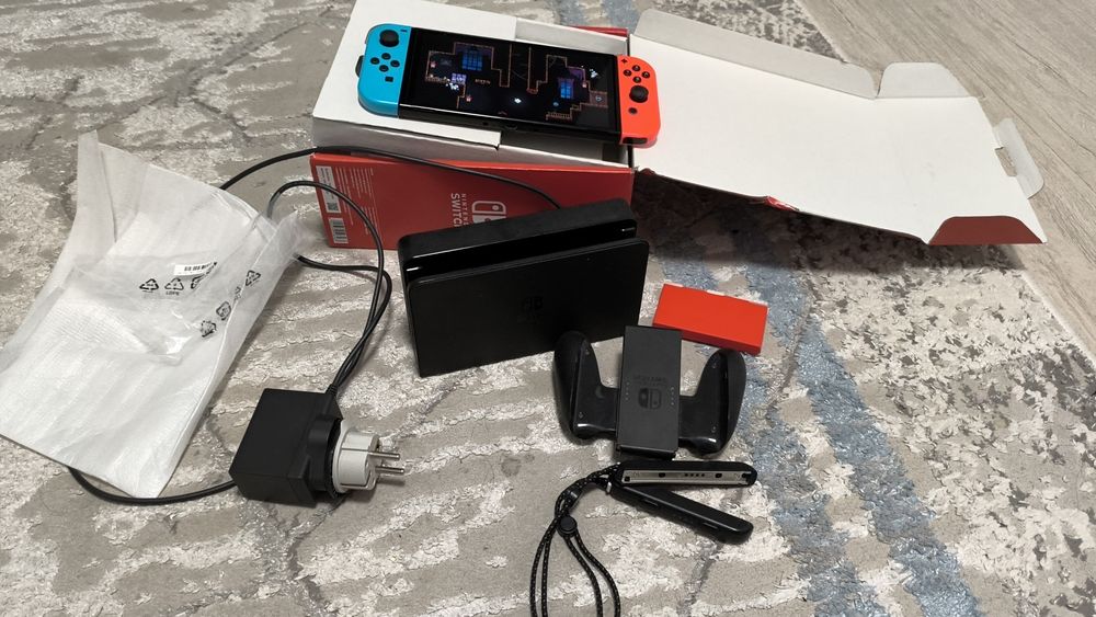 Nintendo Switch OLED с коробкой