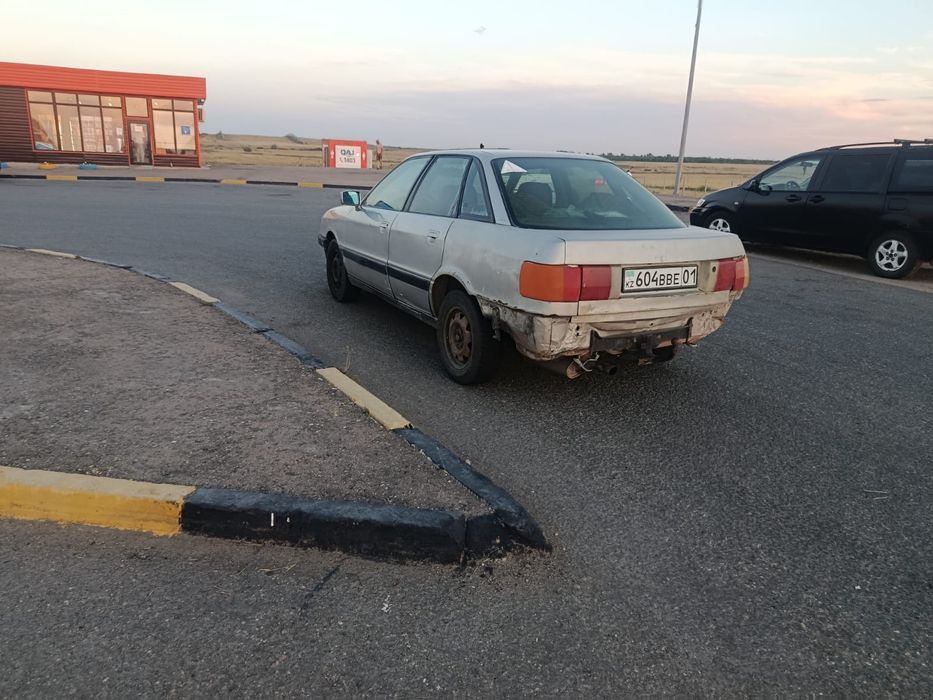 Ауди 80 1.8 газ бензин