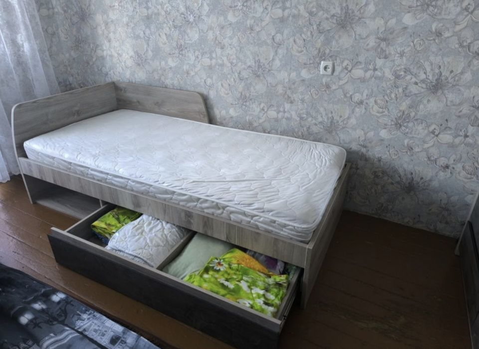 Продам кровать (евромебель)