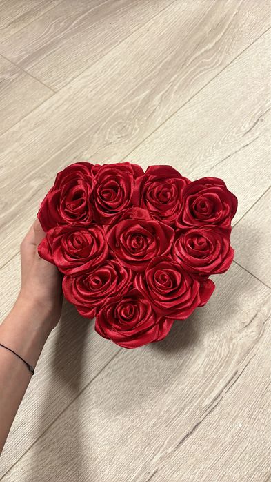 Букет от сатенени рози