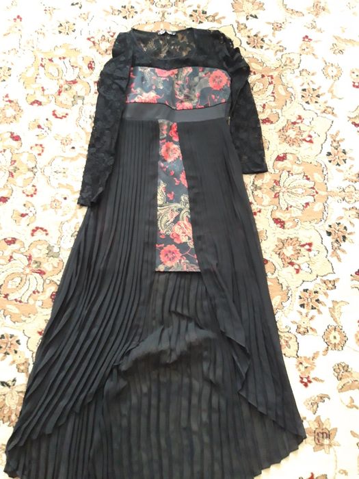 Продам платья вечерние