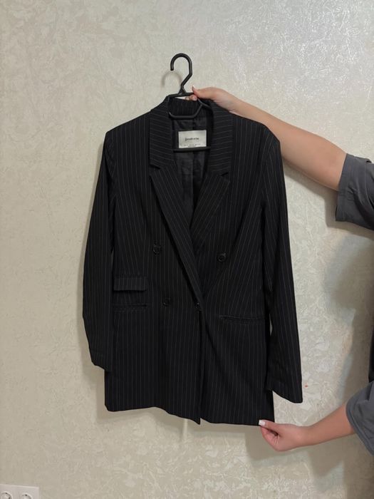 Продам куртки и пиджаки