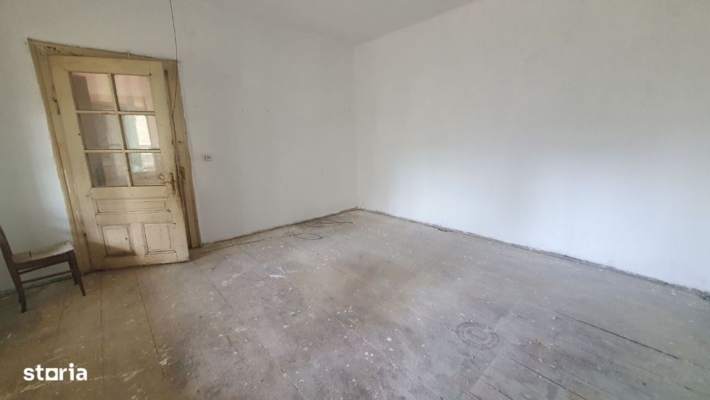 Vand teren cu casa veche in Zadareni - ID : RH-37250-property