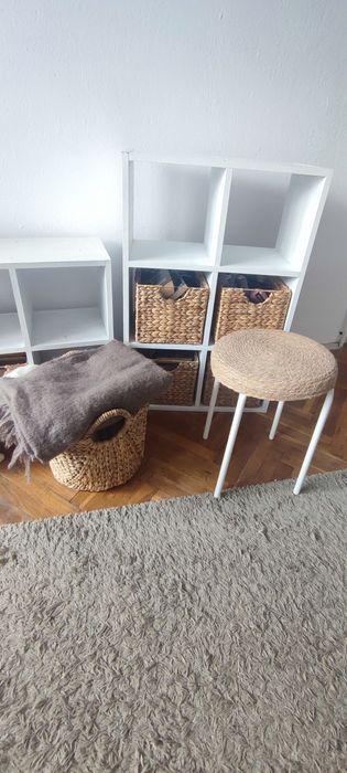 Шкафове, етажерки