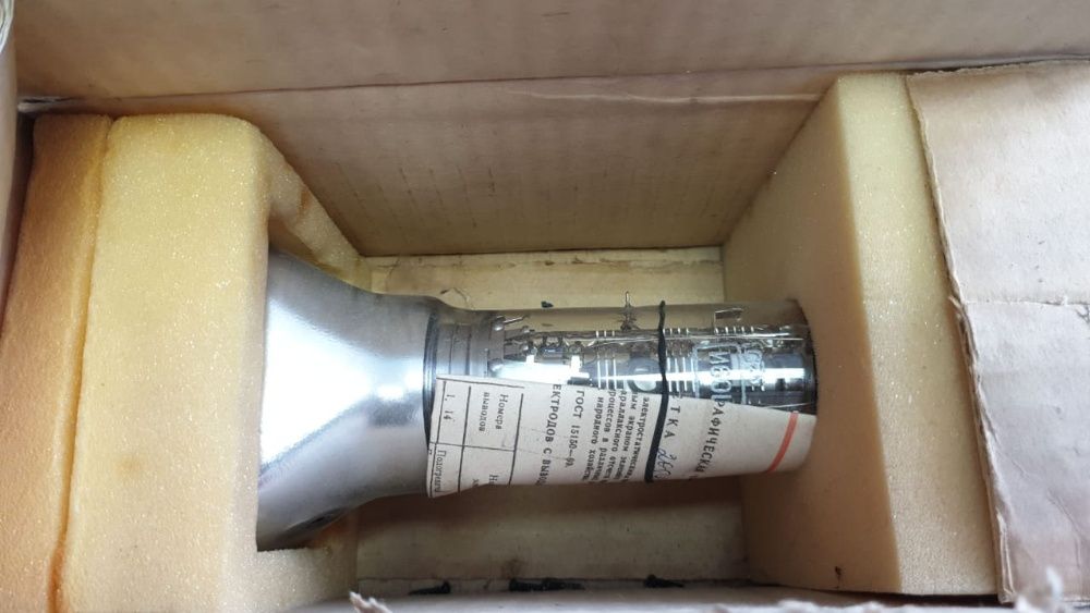 Продам ЭЛТ 11Л09И не б/у