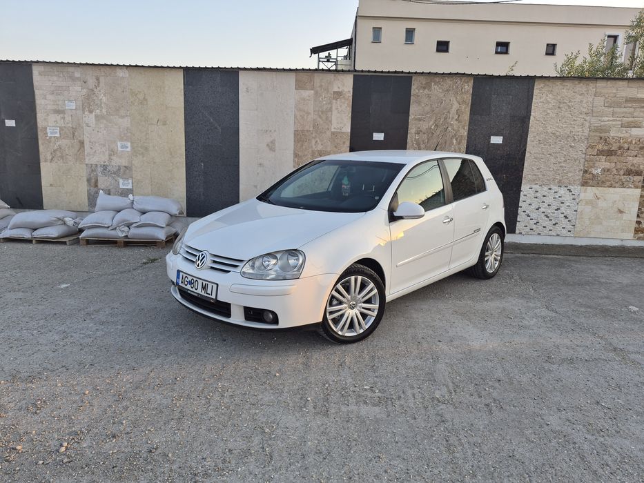 Volkswagen golf 5 // 2.0 diesel  2008//Stare impecabila