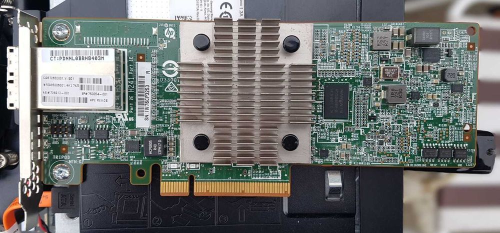 Unitatea Tape Drive Extern HP LTO-5 Ultrium 3280+controller 1x 3Tb