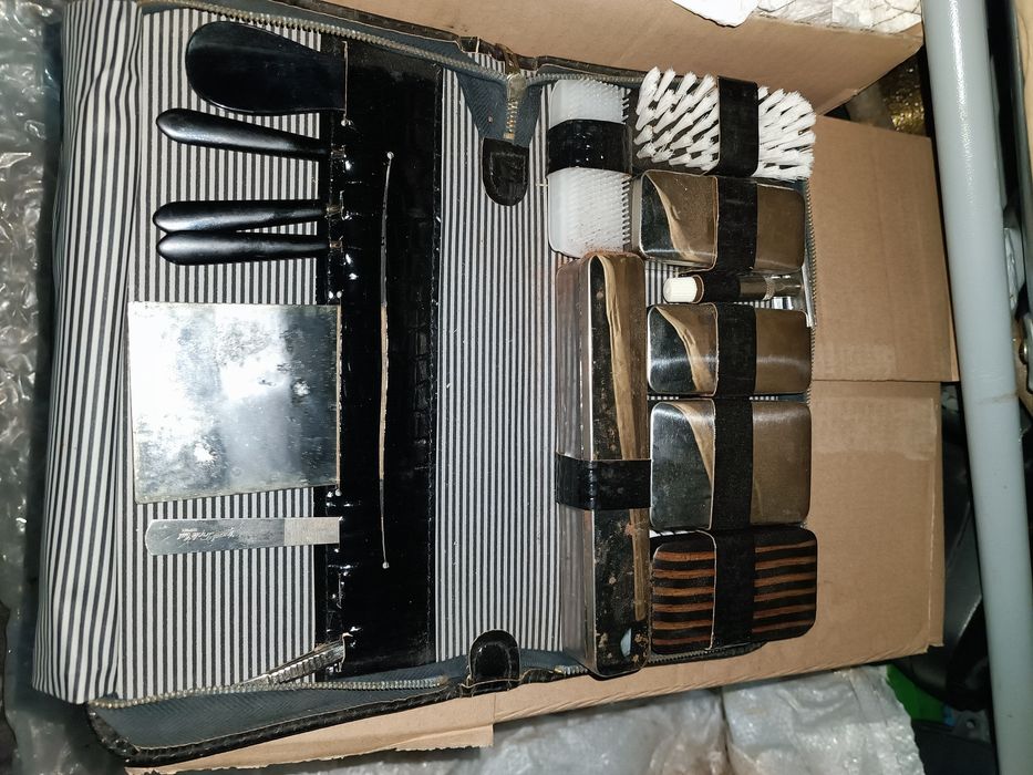 Стар ретро Несесер за бръснене, туристически