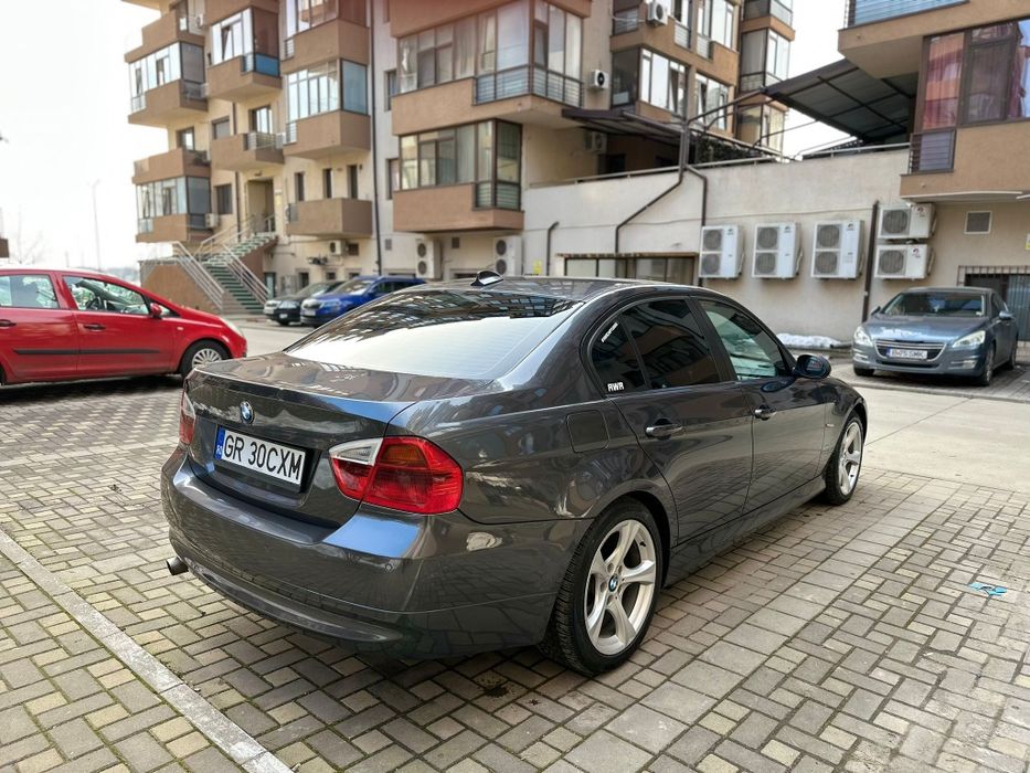 Vând bmw seria 3 e90 motor  2.0 diesel  proprietar