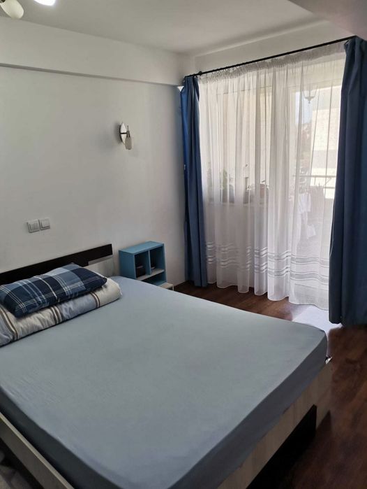 Vând apartament.