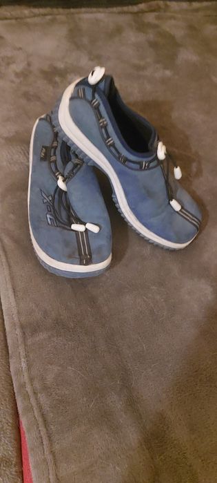 Âncălțăminte de vânzare