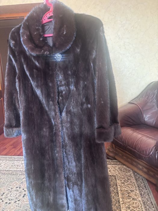 Продам шубу норковую