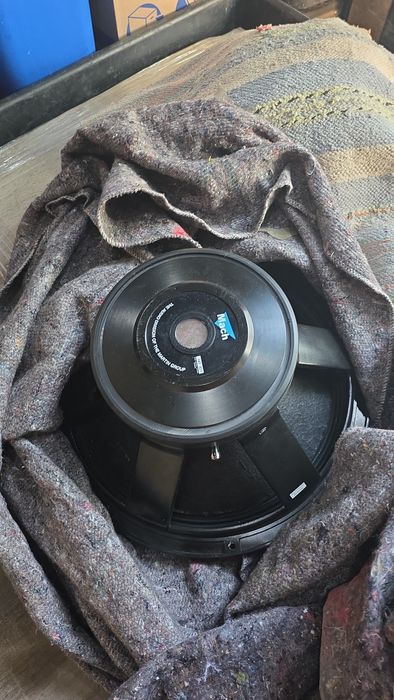 Аудио Колони Mach среден бас 18 инча