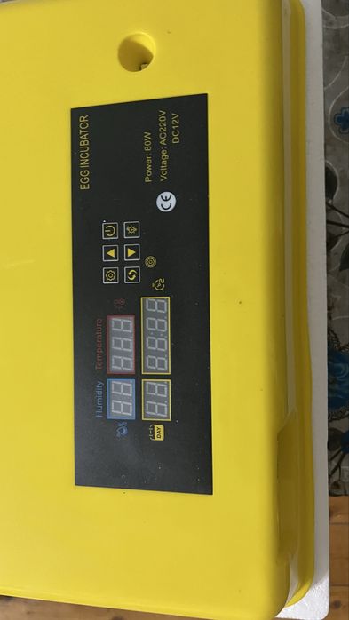 Inkubator 36 tuxum uchun