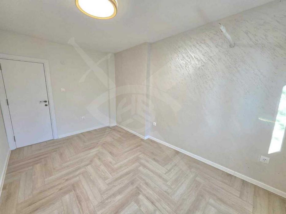 Продава се Тристаен апартамент в Варна, Бриз - 120 кв.м за 1063 €/кв.м - Снимка #4