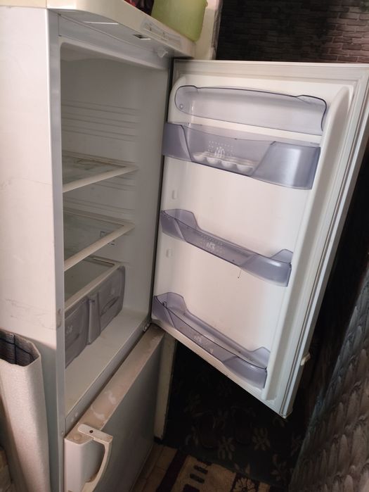 Продам холодильник Бирюса