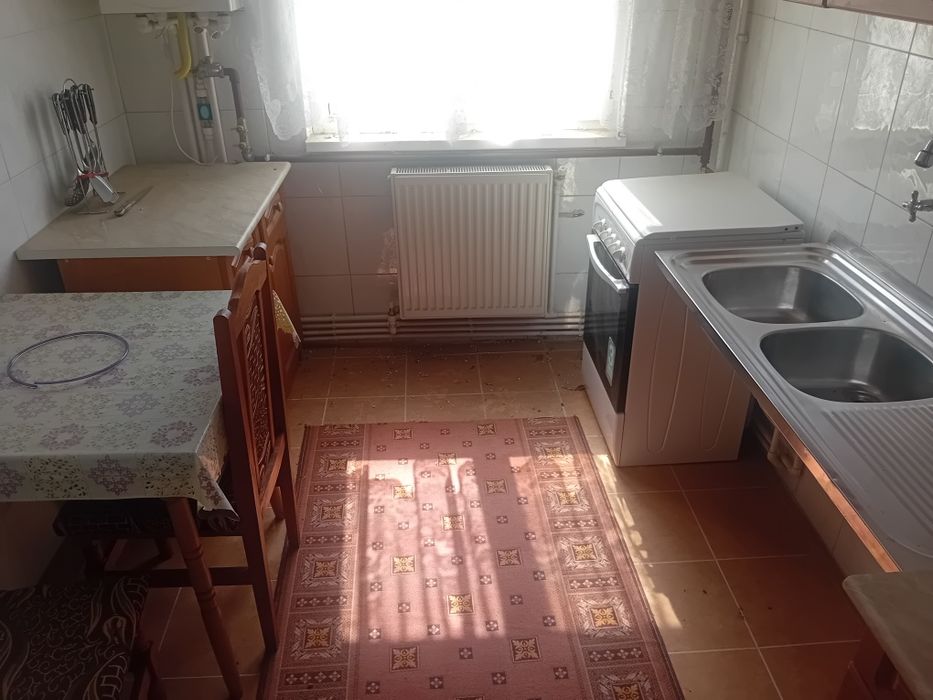 Ap 2 Cam Posta Maratei 54mp etaj 1 decomandat centrala termopan