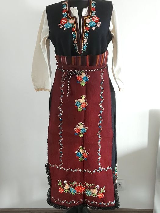 Автентична народна носия