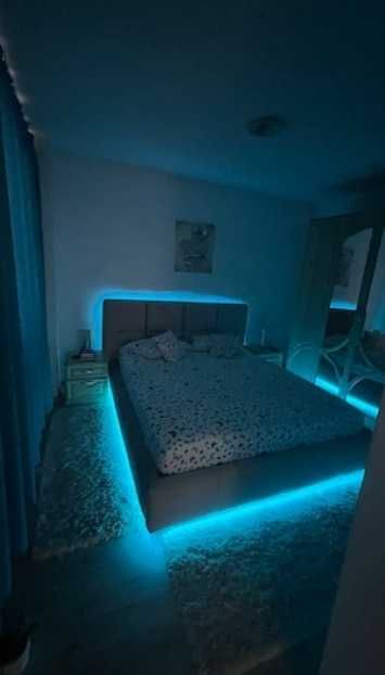 Banda Led 20 Metri Bluetooth, Telecomanda, Aplicatie Telefon, adeziv p