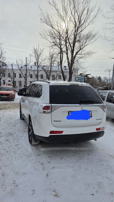 Mitsubishi Outlander 2013 г.