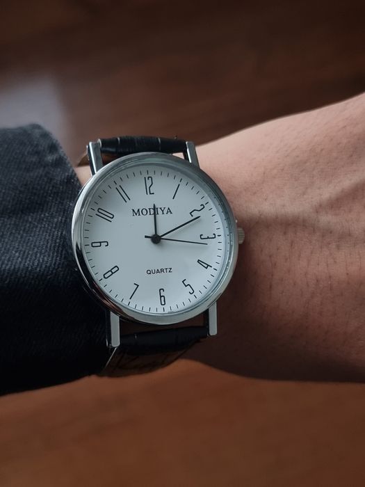 Часы Modiya quartz